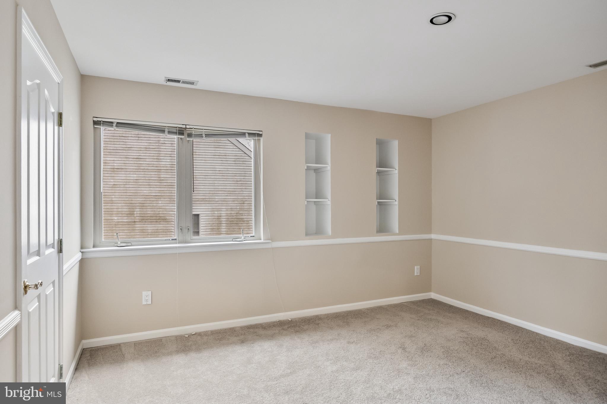 LOST TREE - Residential