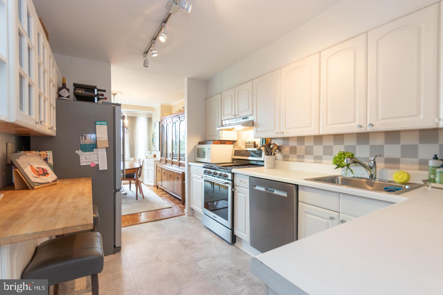 FAIRMOUNT - Residential