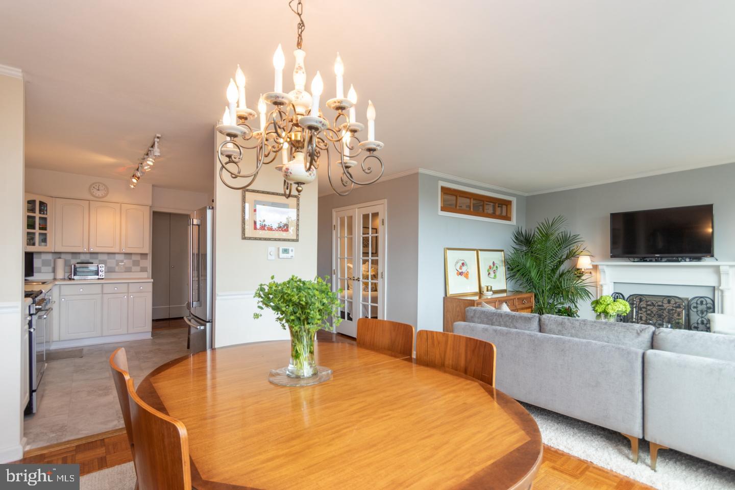FAIRMOUNT - Residential