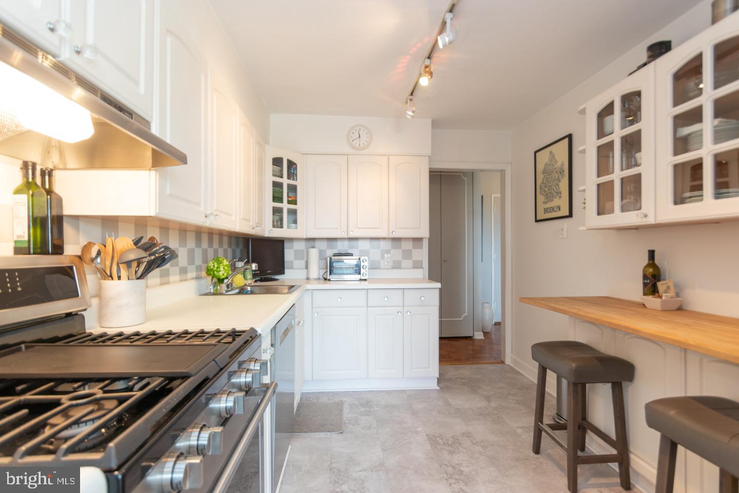 FAIRMOUNT - Residential