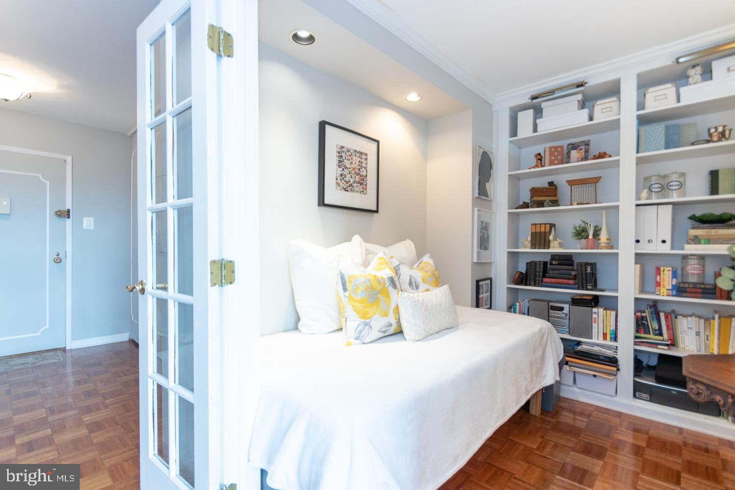 FAIRMOUNT - Residential