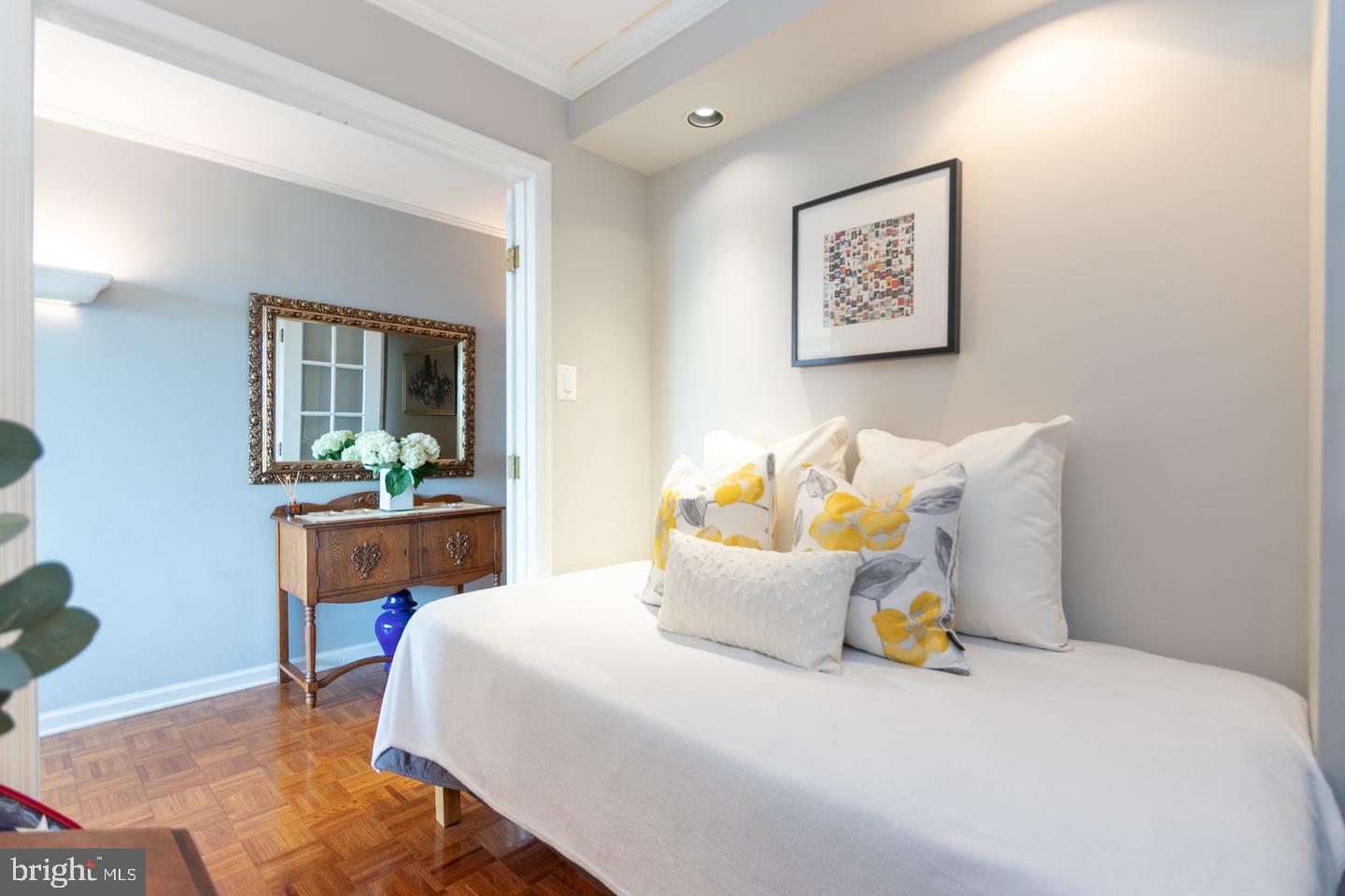 FAIRMOUNT - Residential