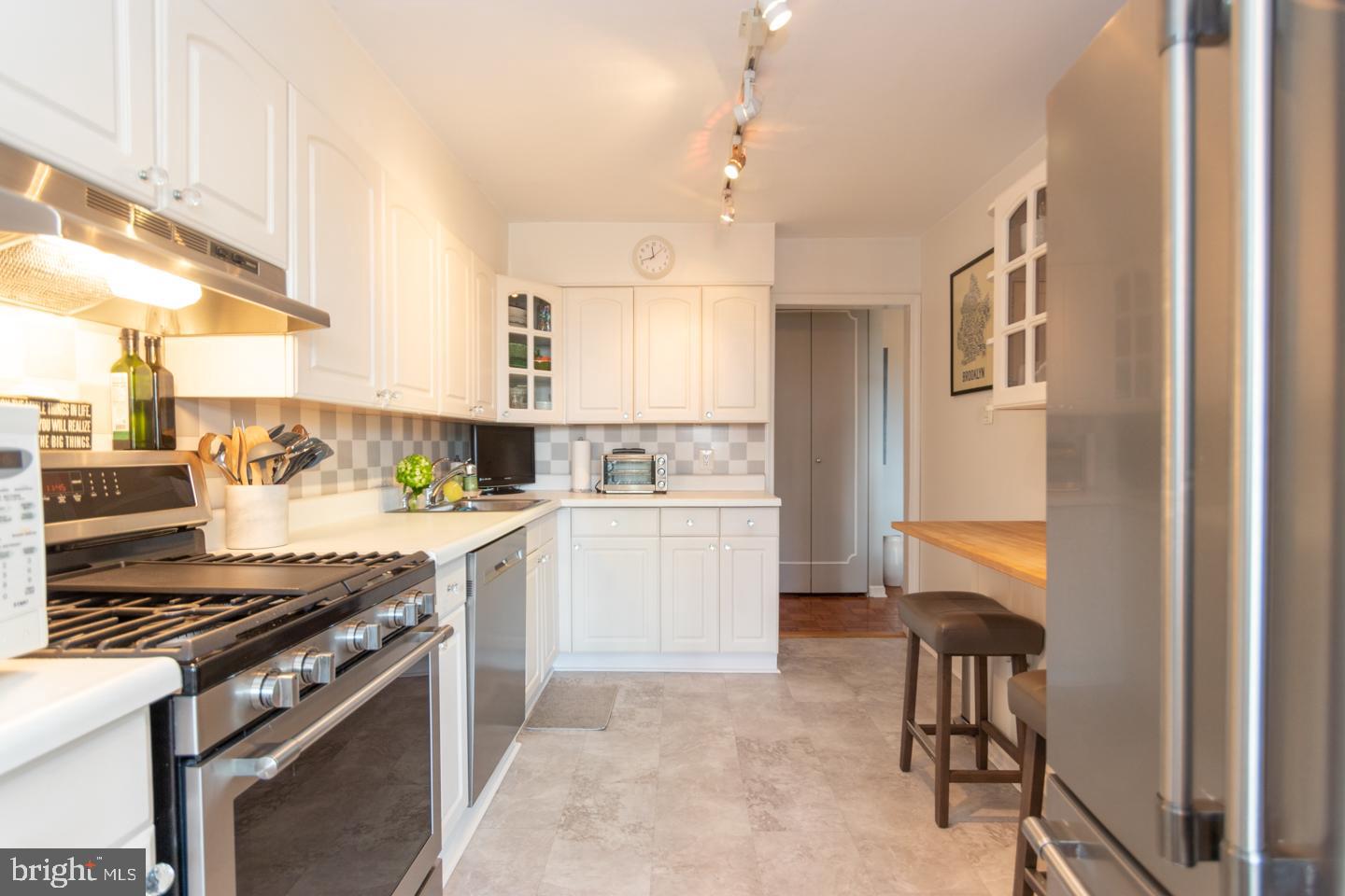 FAIRMOUNT - Residential