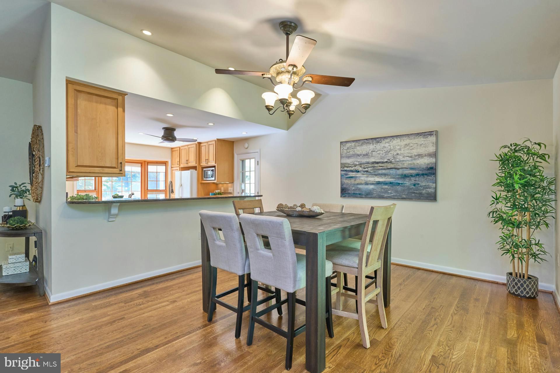 TALL OAKS - Residential