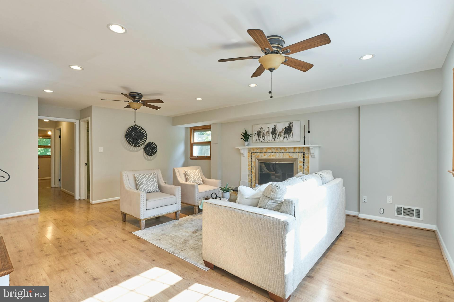 TALL OAKS - Residential