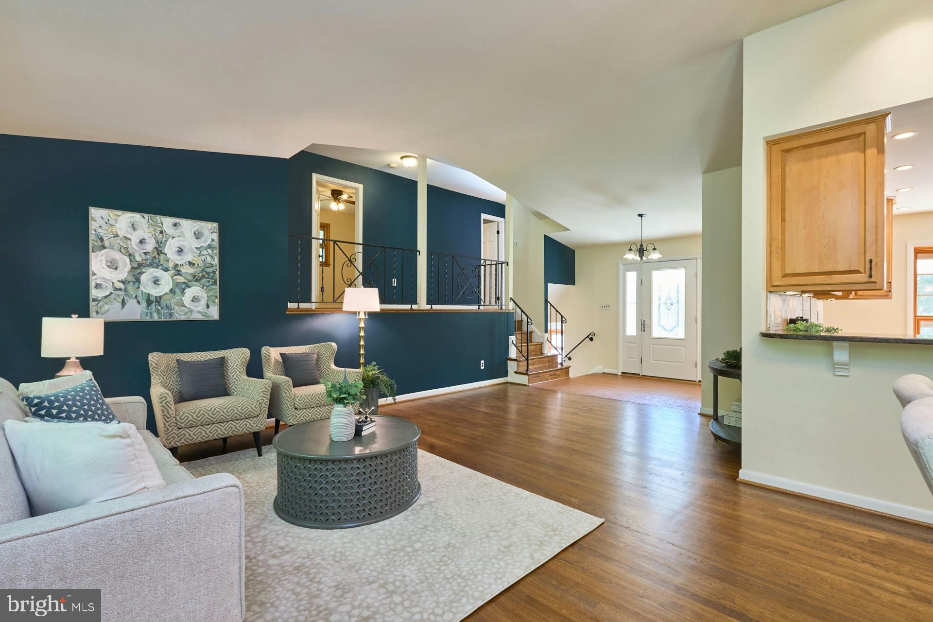 TALL OAKS - Residential