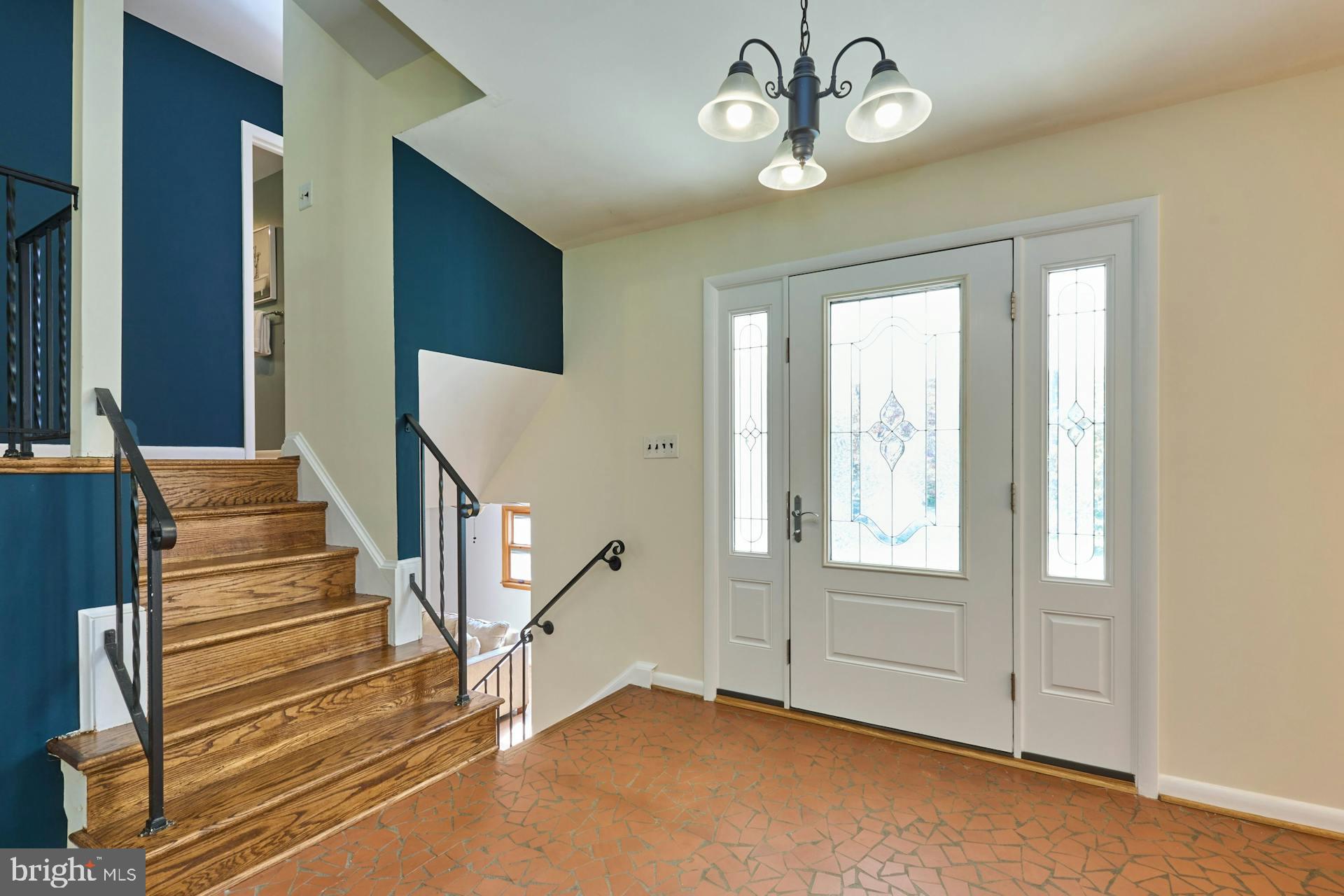 TALL OAKS - Residential