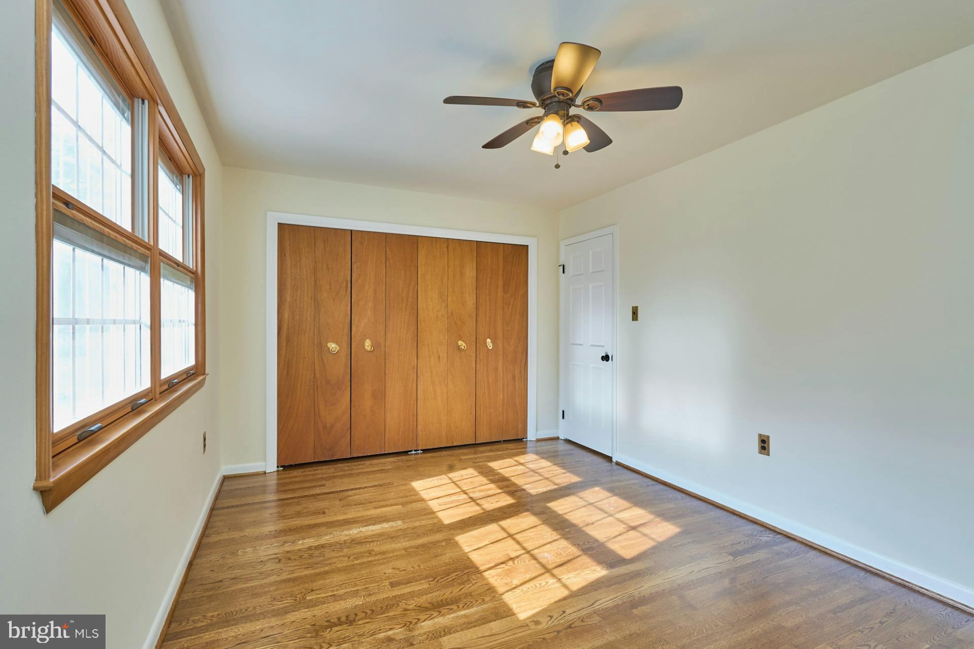 TALL OAKS - Residential