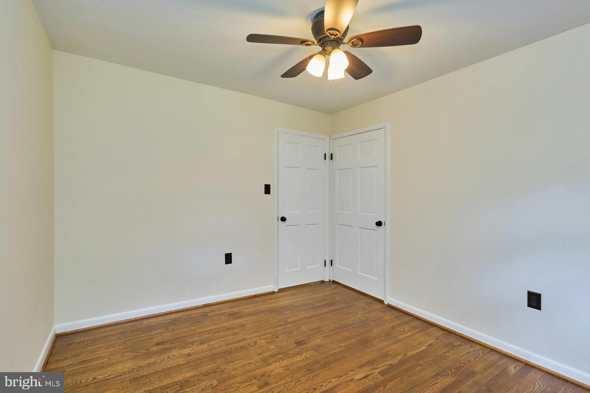 TALL OAKS - Residential