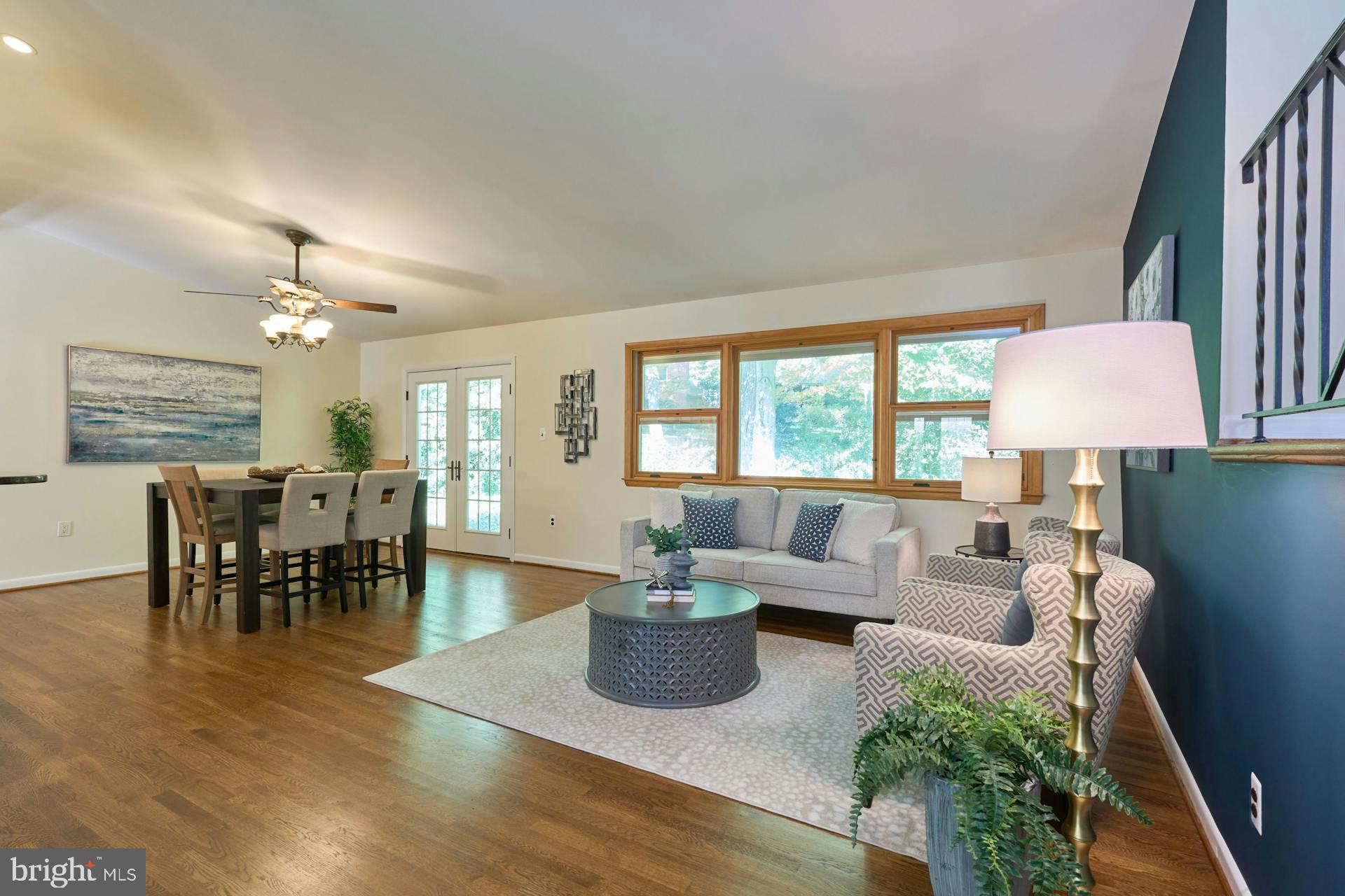 TALL OAKS - Residential