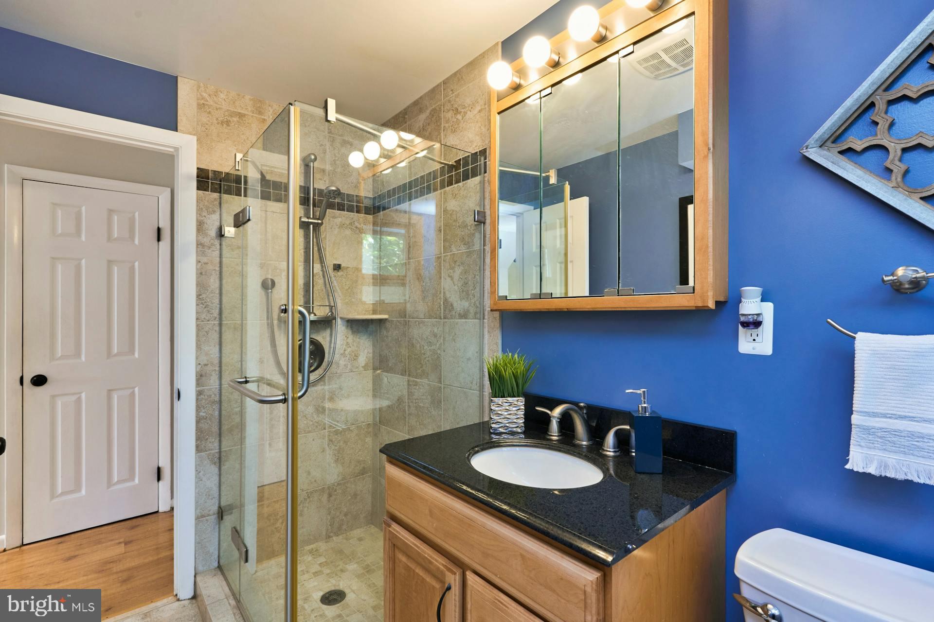 TALL OAKS - Residential