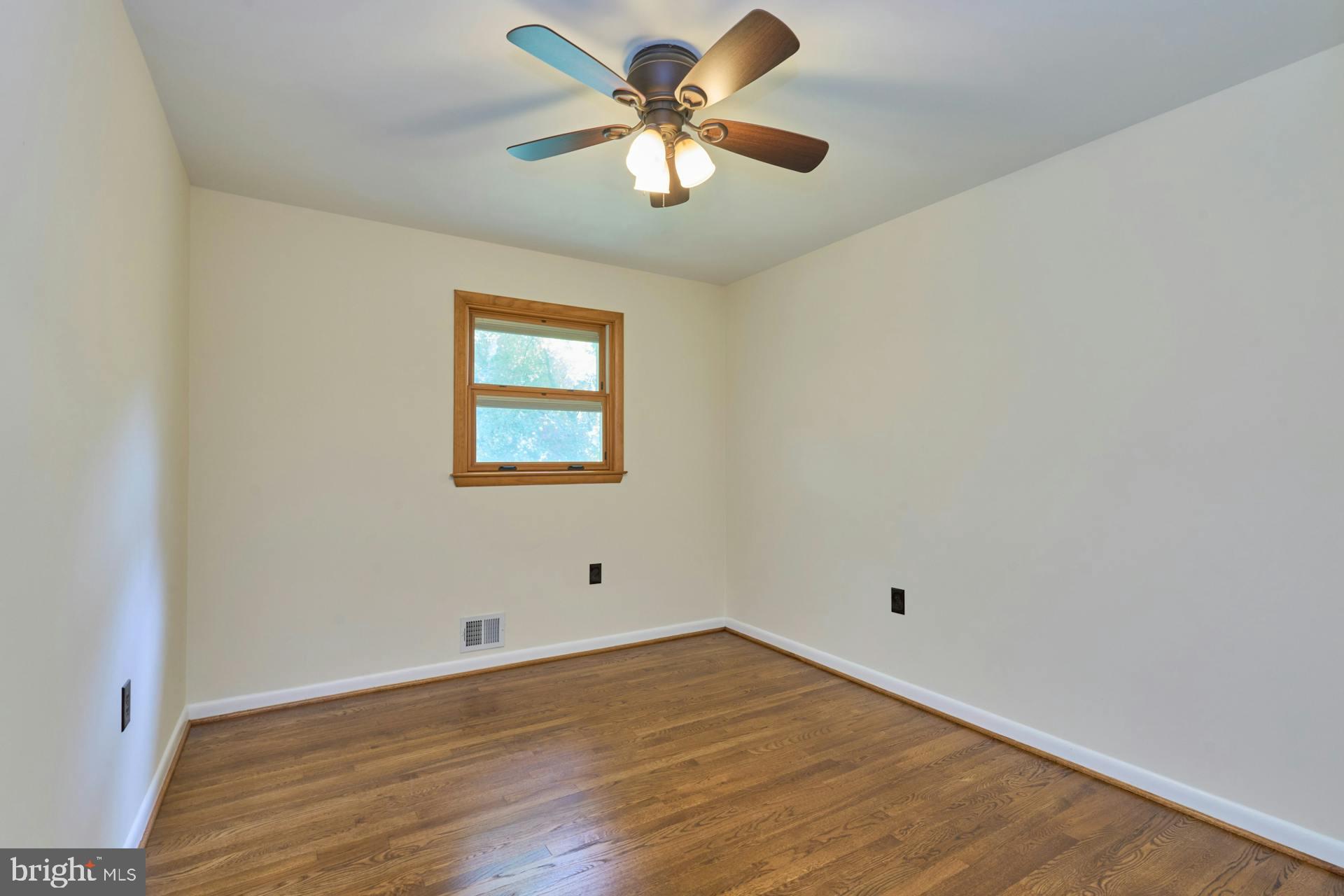 TALL OAKS - Residential