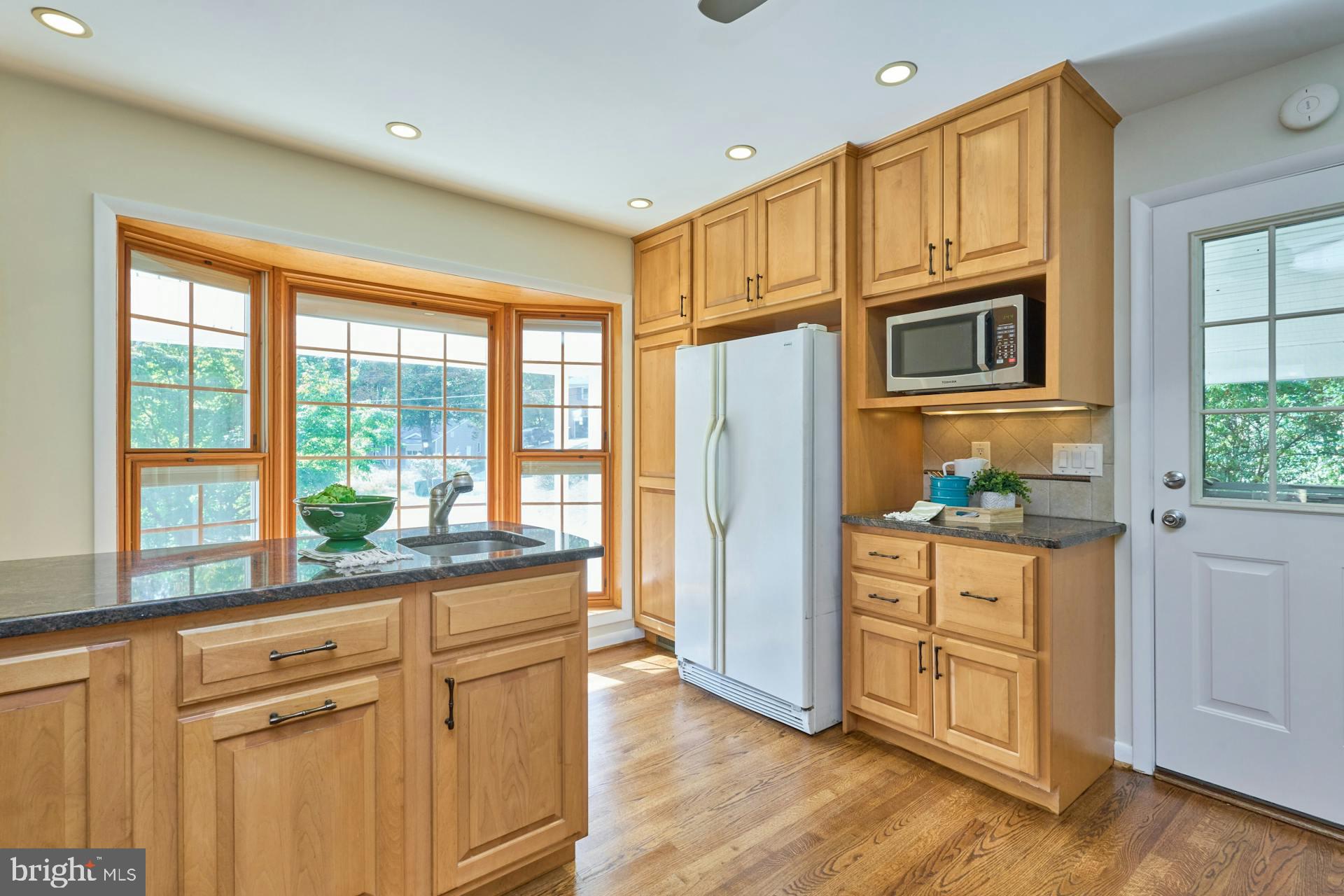 TALL OAKS - Residential