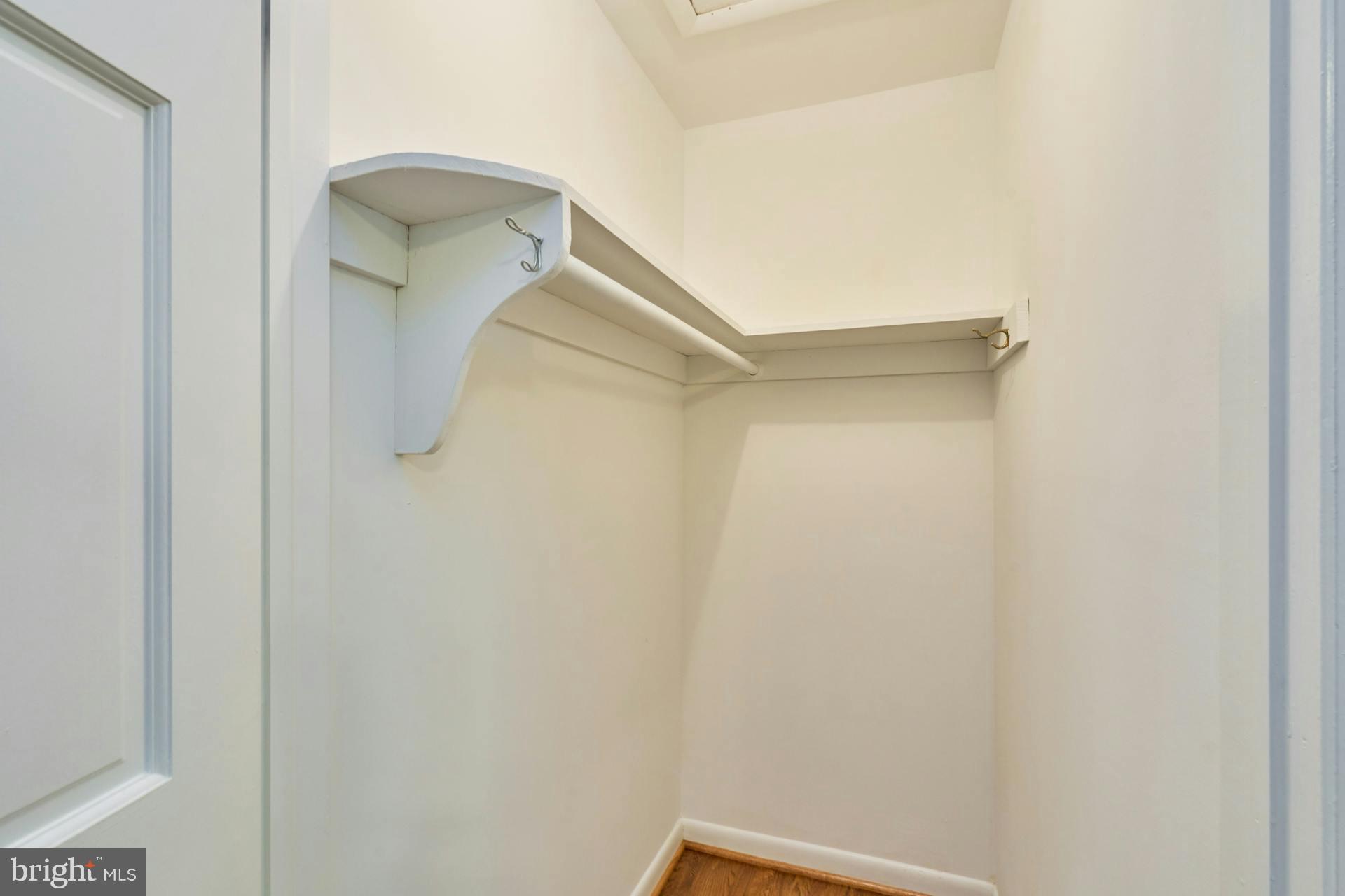 TALL OAKS - Residential