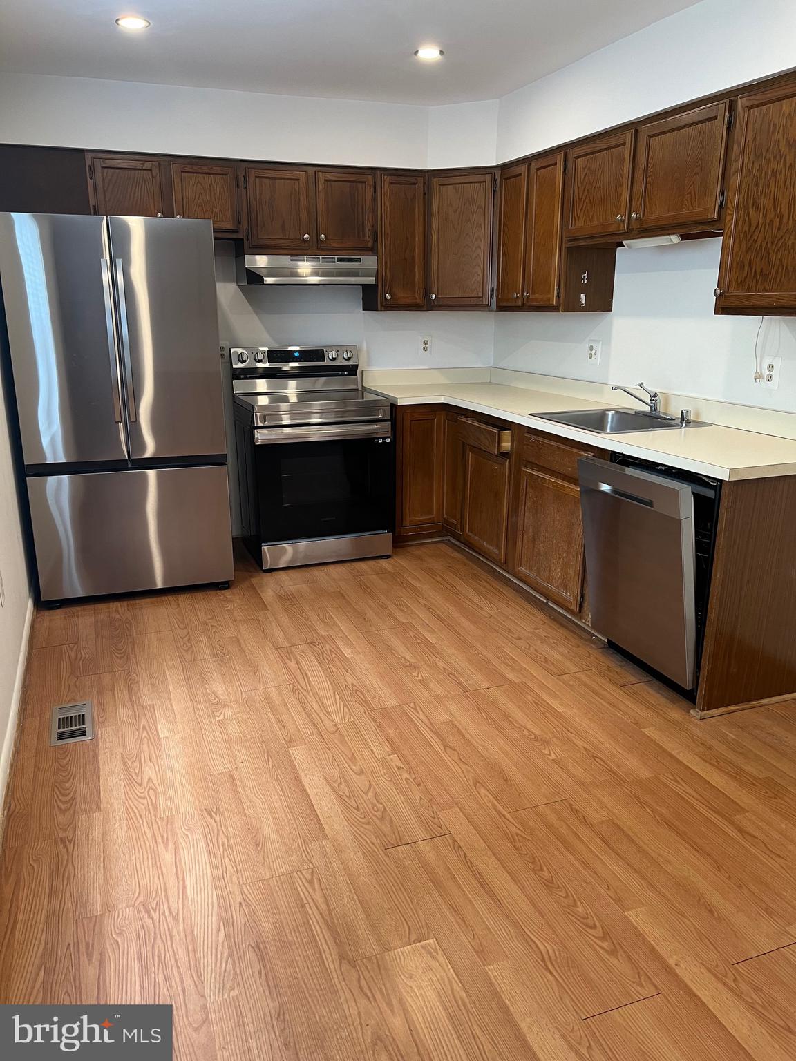 SENECA PARK - Residential