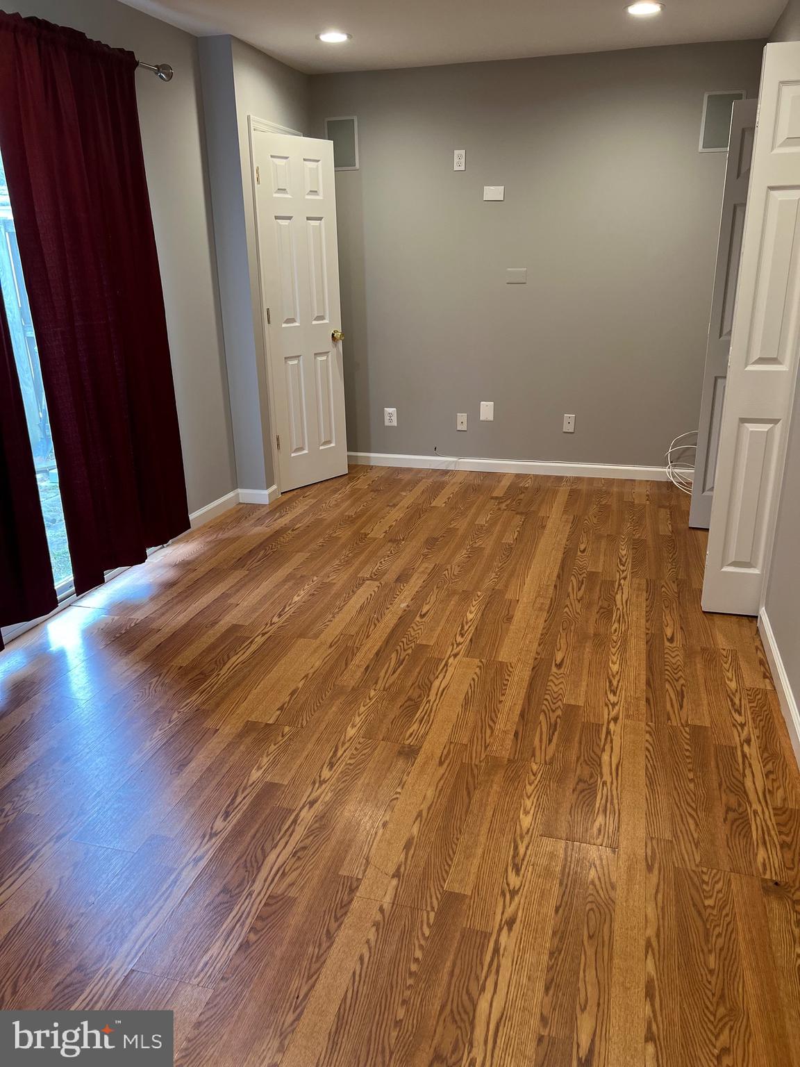 SENECA PARK - Residential