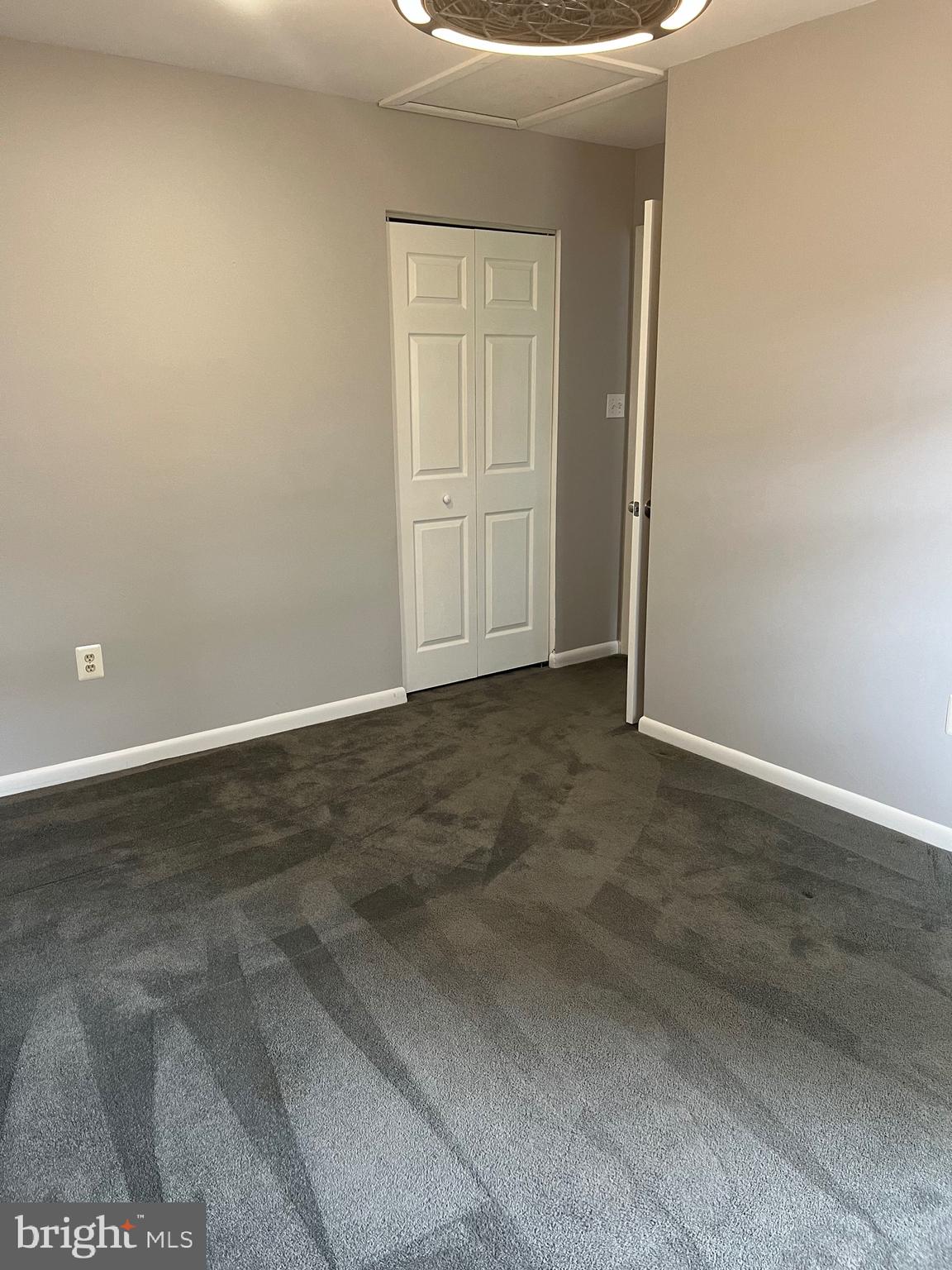 SENECA PARK - Residential