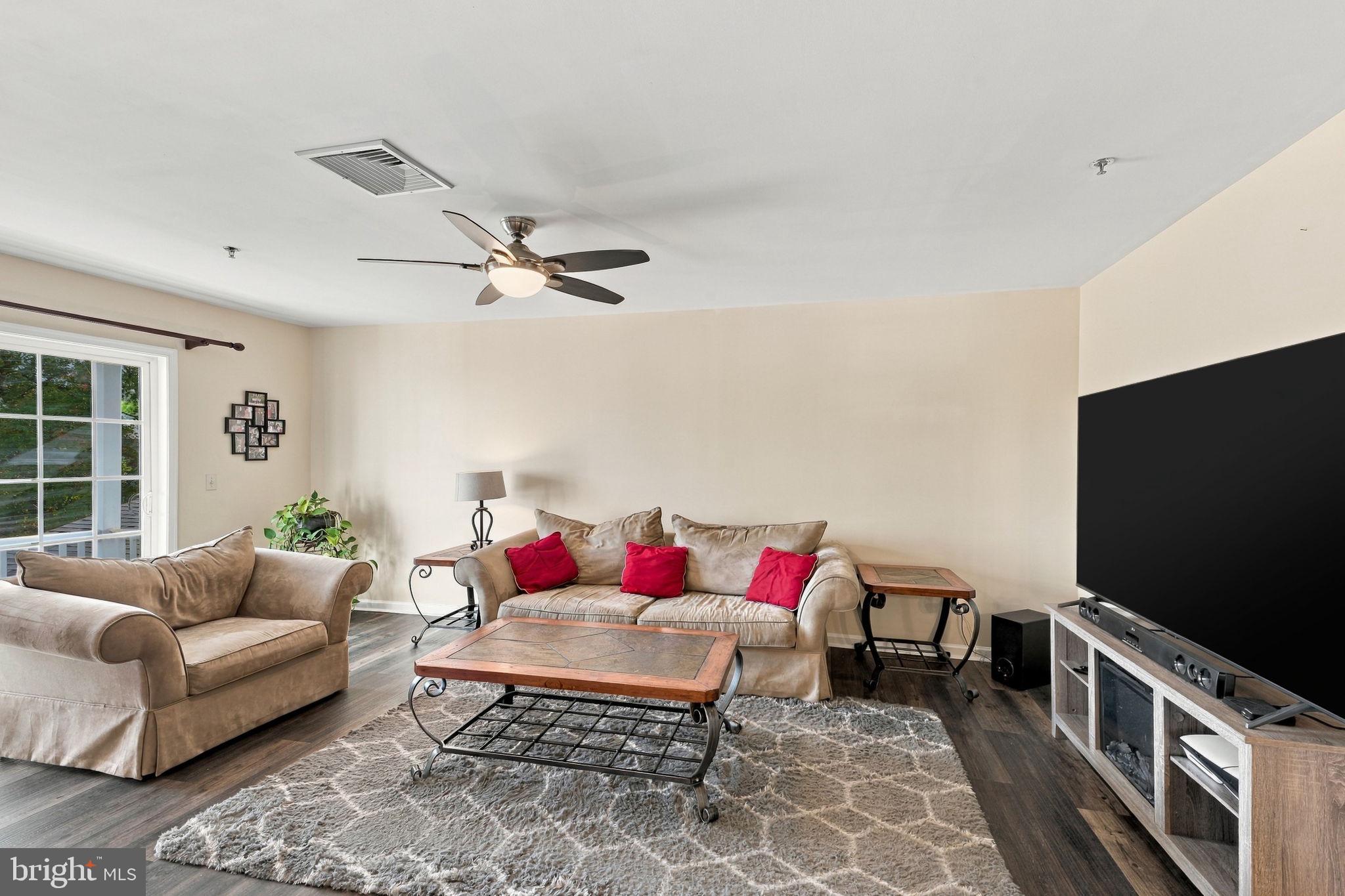 7120 PIONEER DRIVE