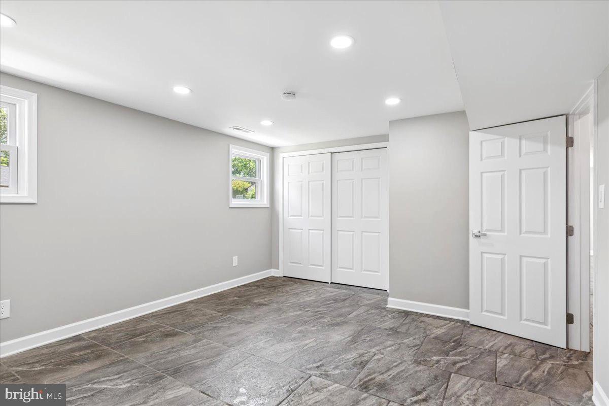 WEST MAGOTHY MANOR - Residential