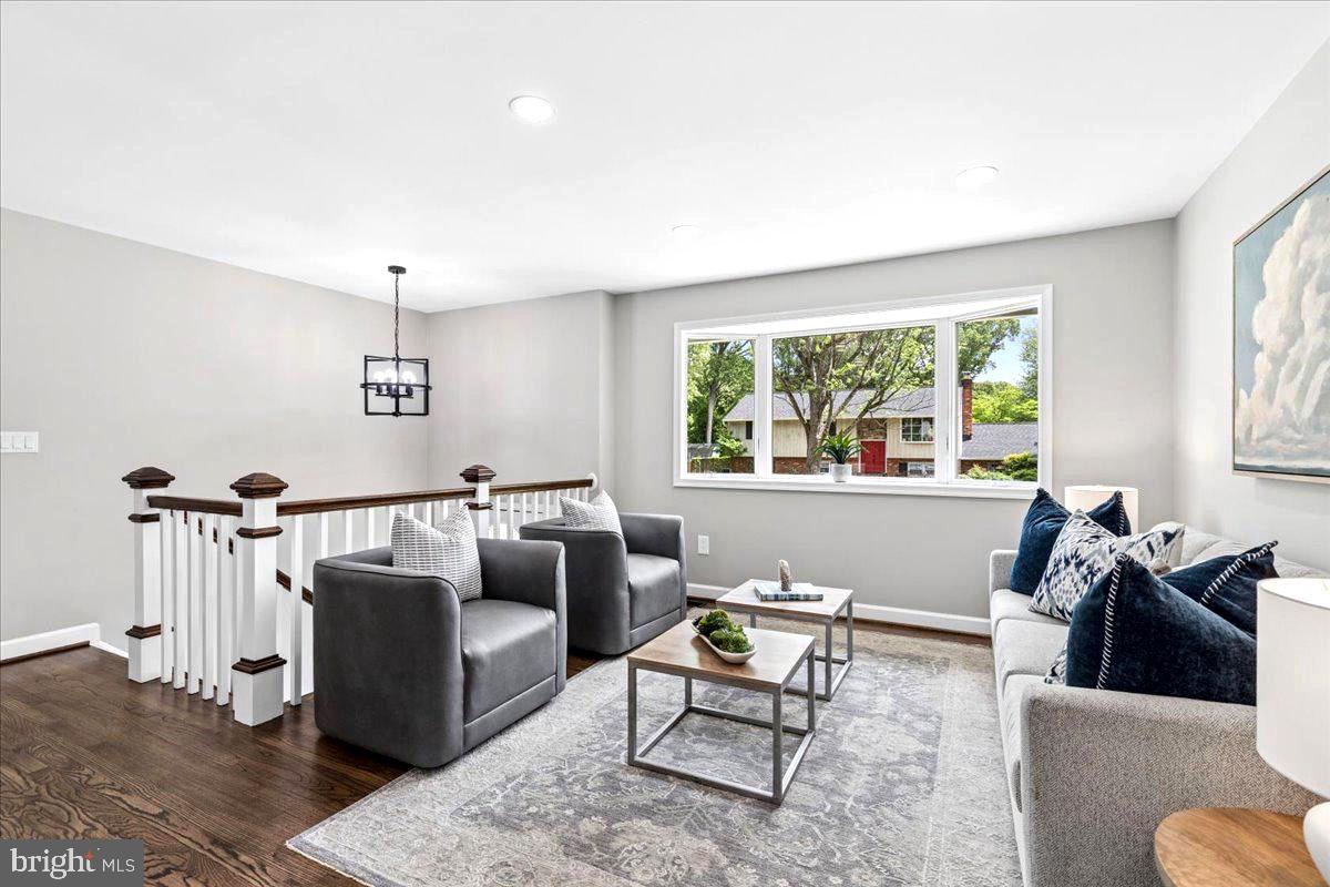 WEST MAGOTHY MANOR - Residential