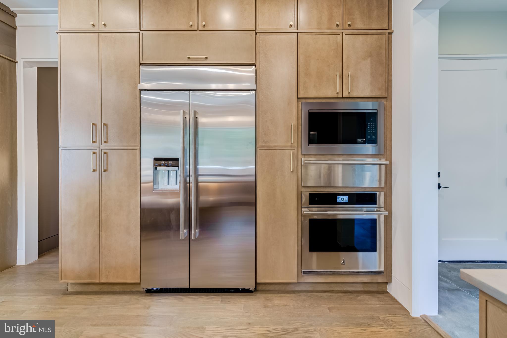 VIENNA WOODS - Residential