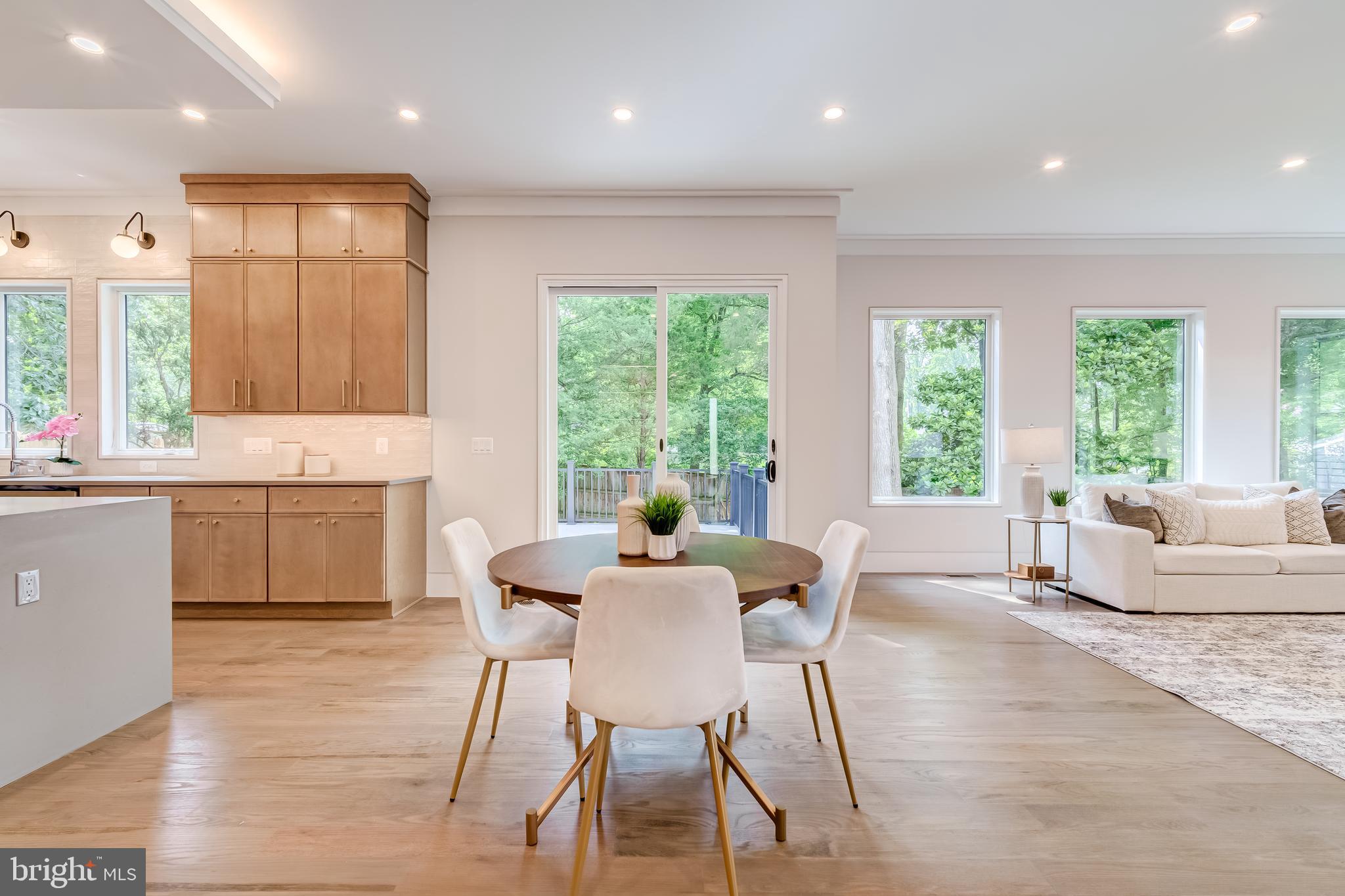 VIENNA WOODS - Residential