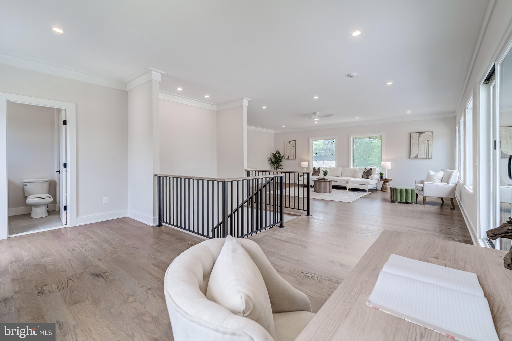 VIENNA WOODS - Residential