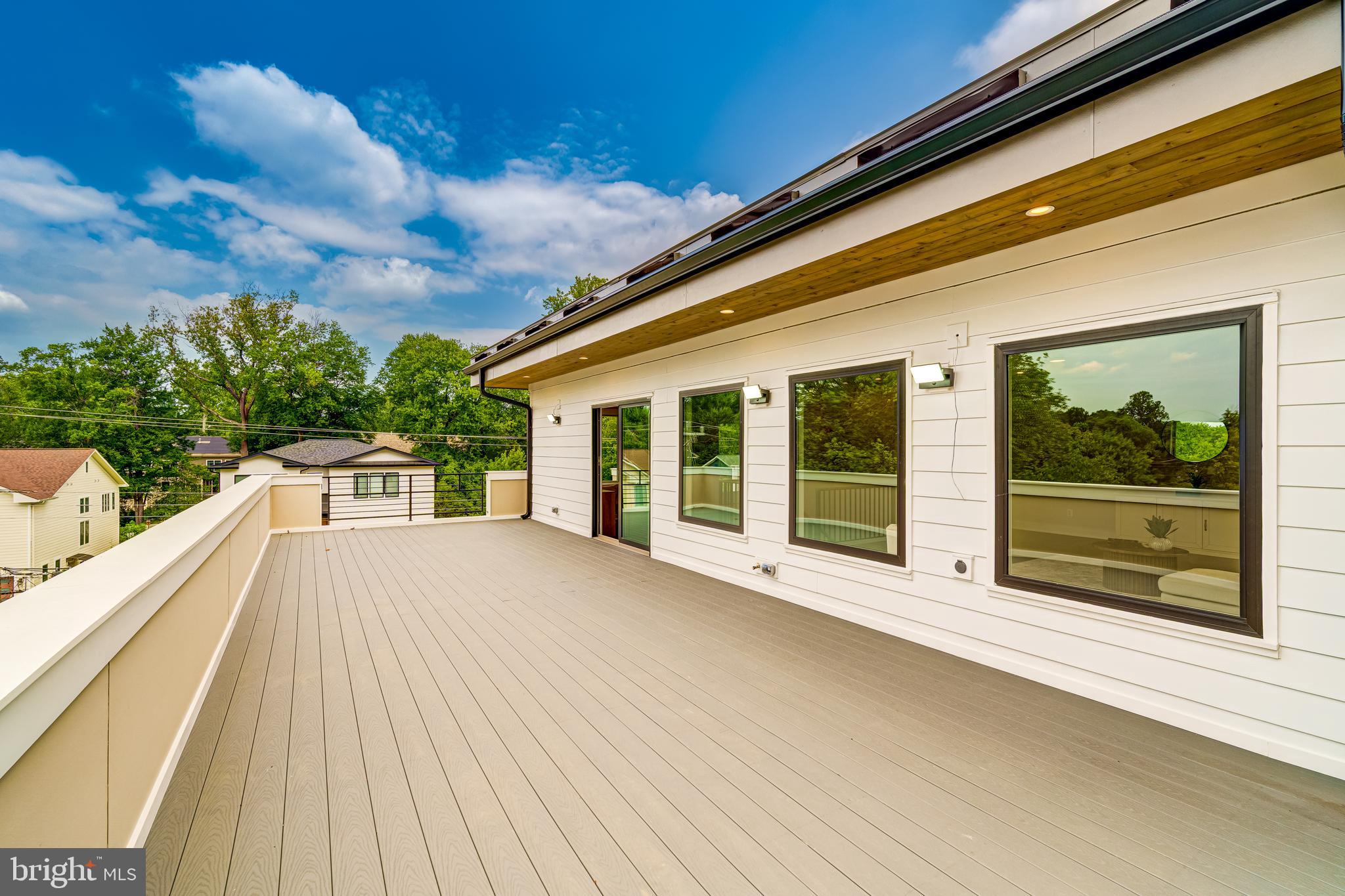 VIENNA WOODS - Residential