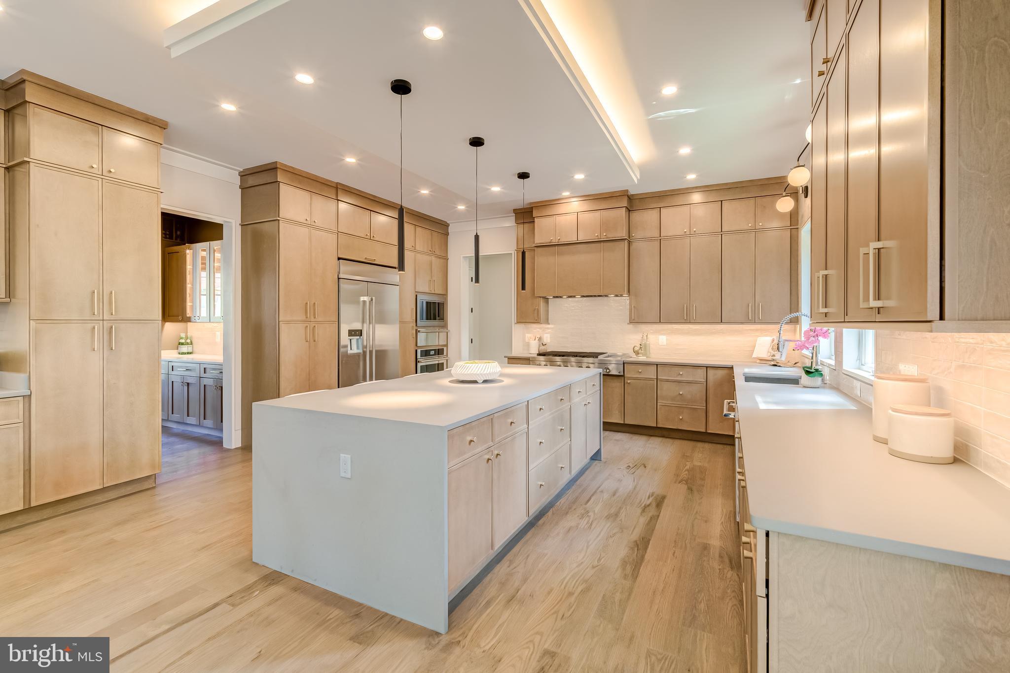 VIENNA WOODS - Residential