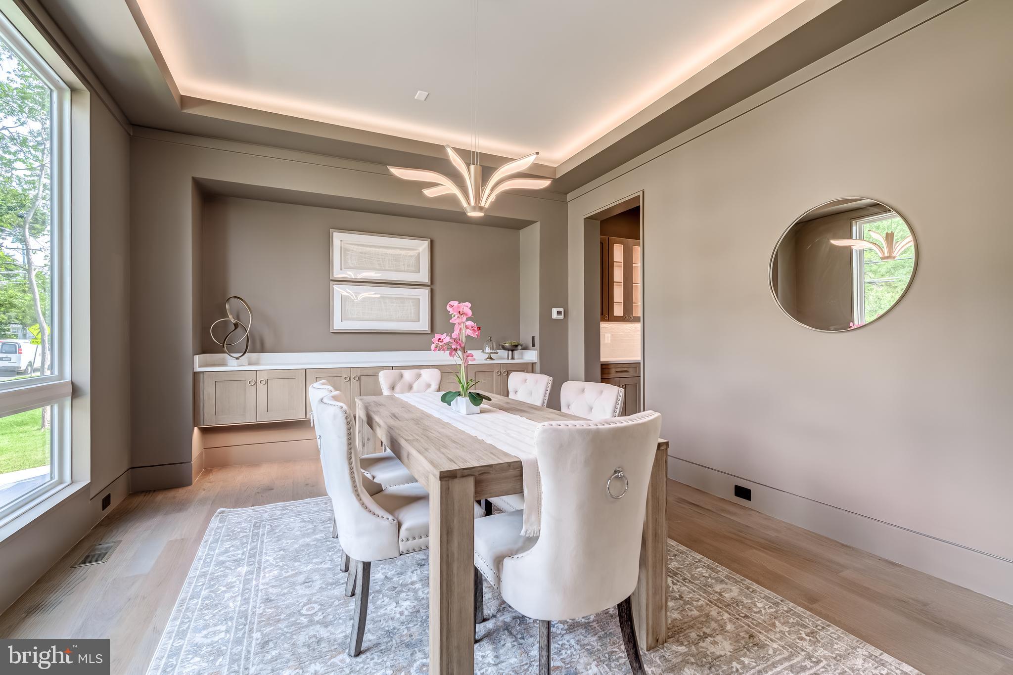 VIENNA WOODS - Residential