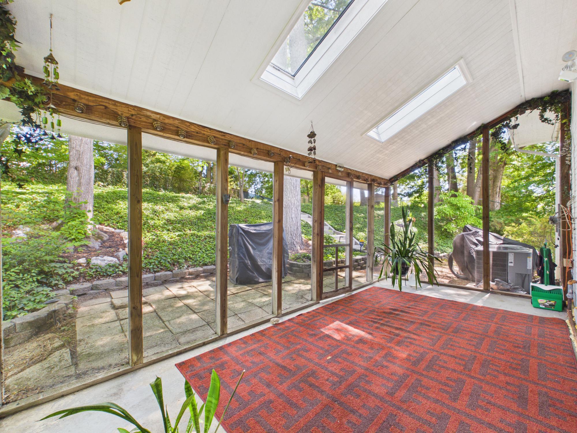 NORTH SPRINGFIELD - Residential