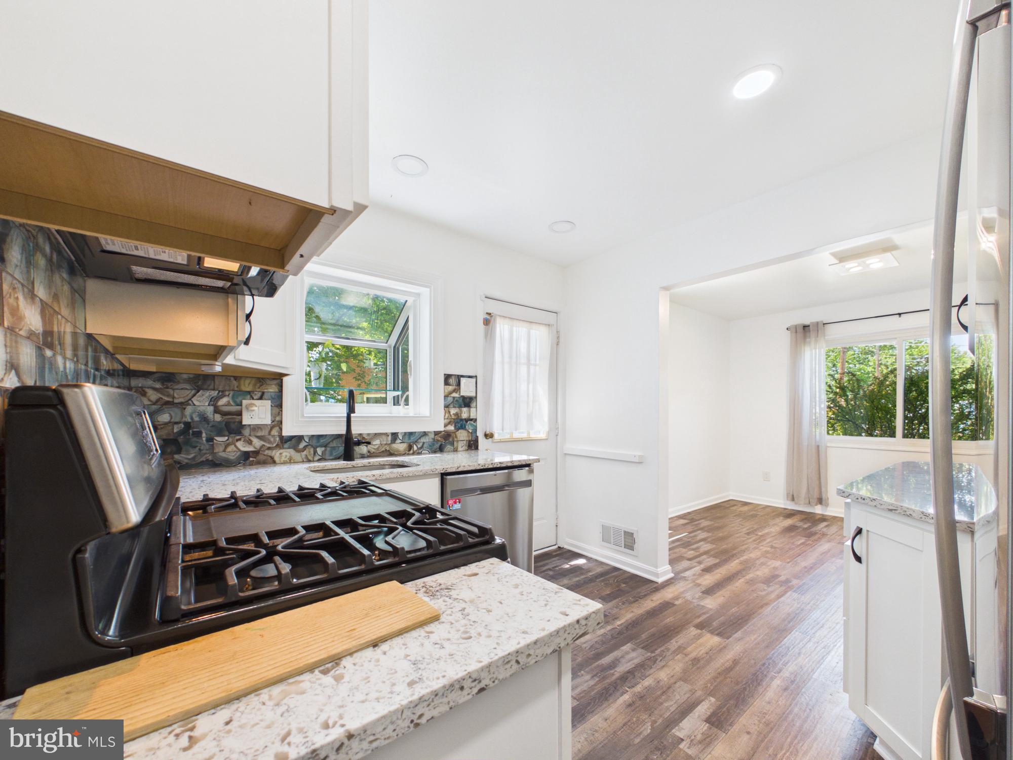NORTH SPRINGFIELD - Residential