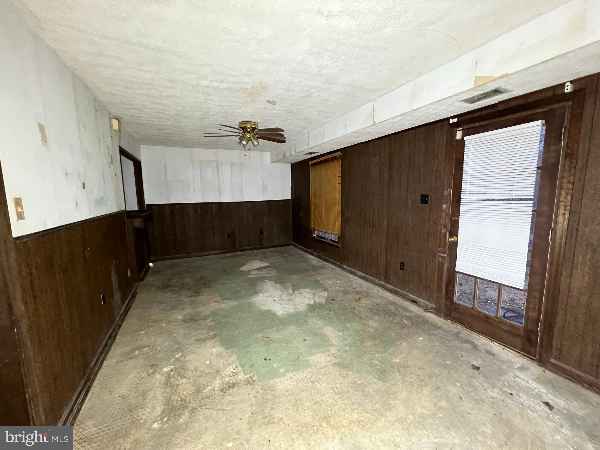 PINEWOOD HILL - Residential