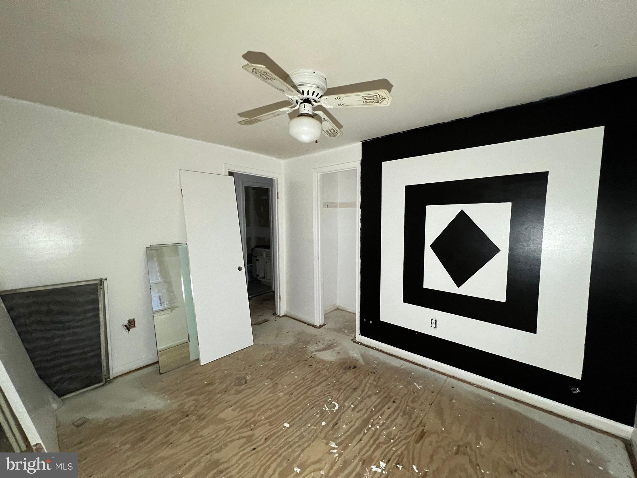 PINEWOOD HILL - Residential