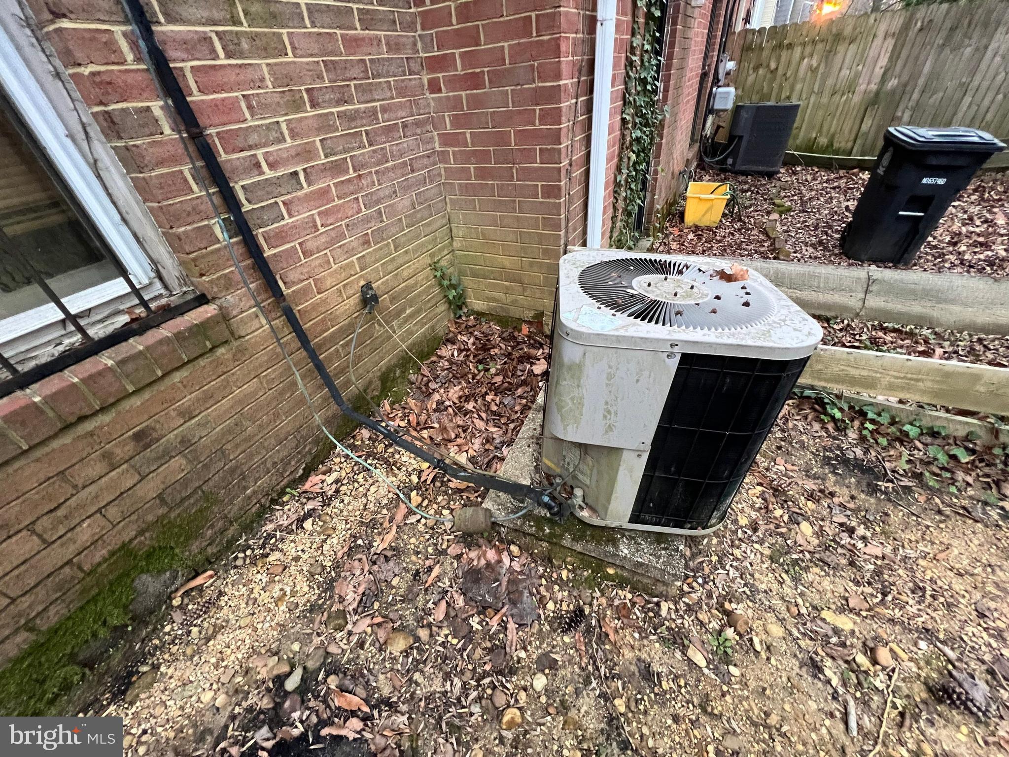 PINEWOOD HILL - Residential