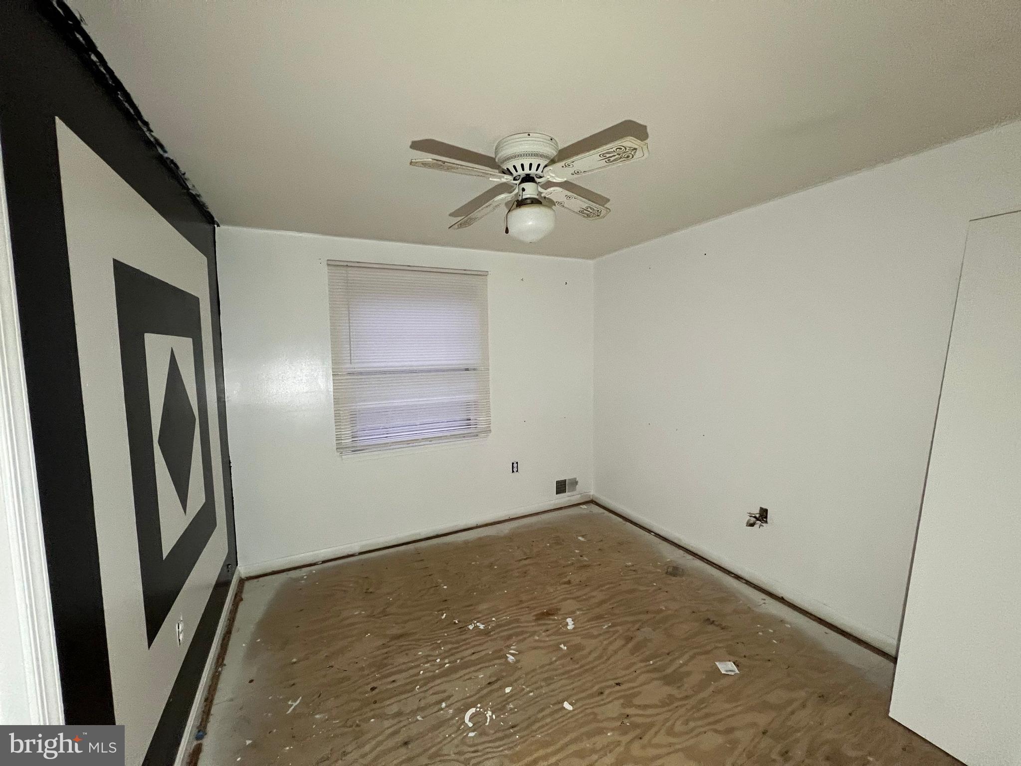 PINEWOOD HILL - Residential