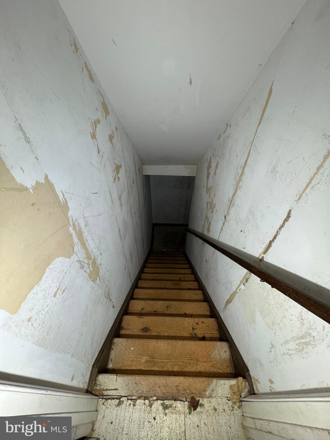 PINEWOOD HILL - Residential