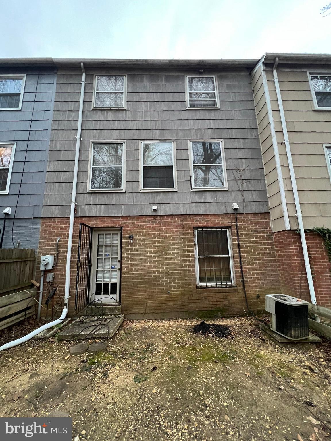 PINEWOOD HILL - Residential