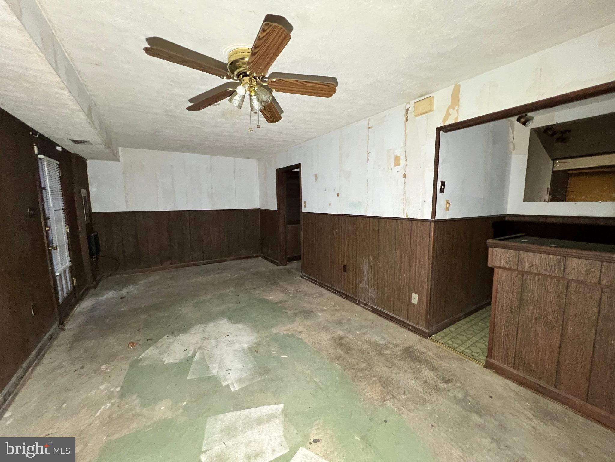 PINEWOOD HILL - Residential