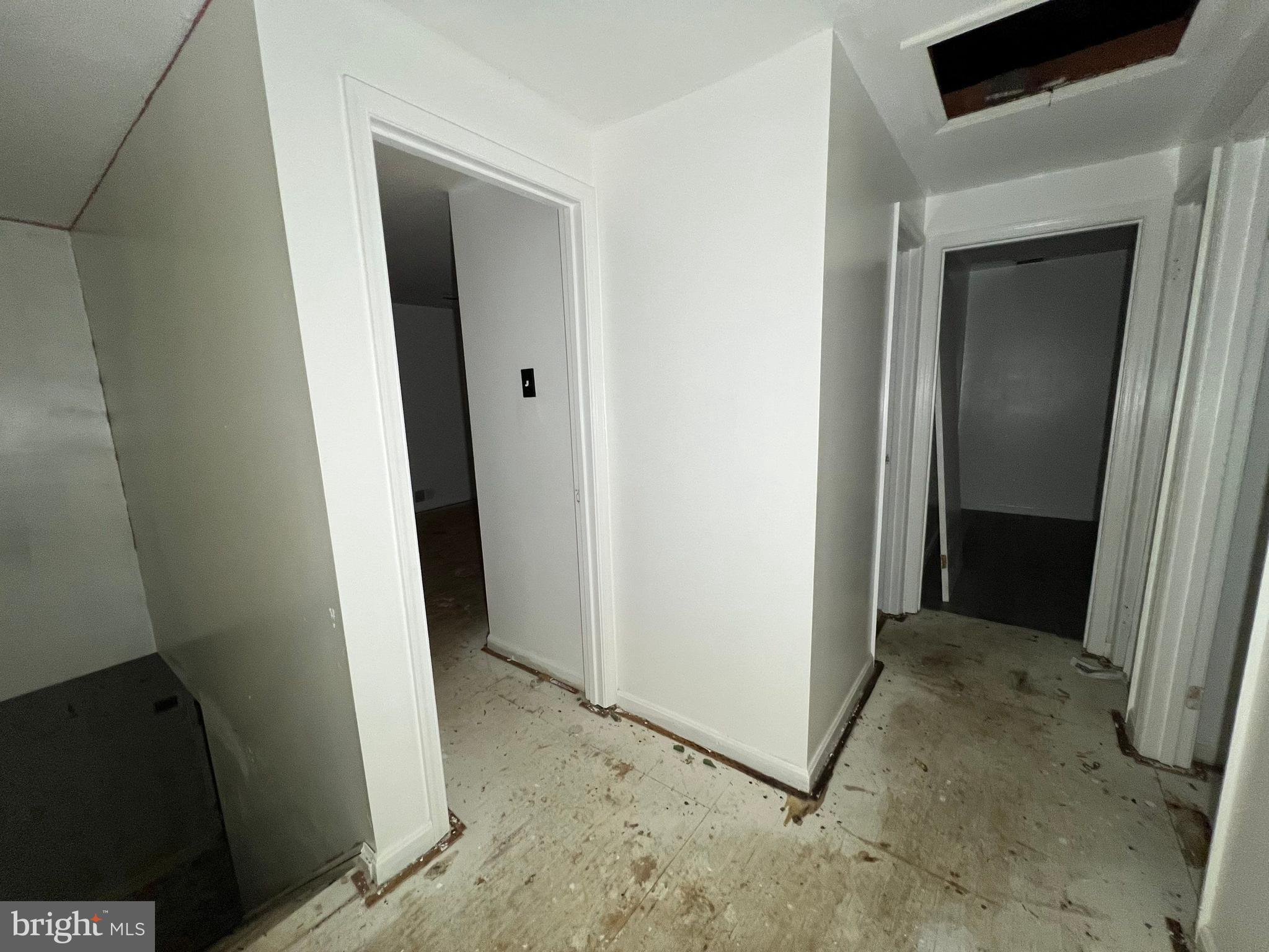 PINEWOOD HILL - Residential