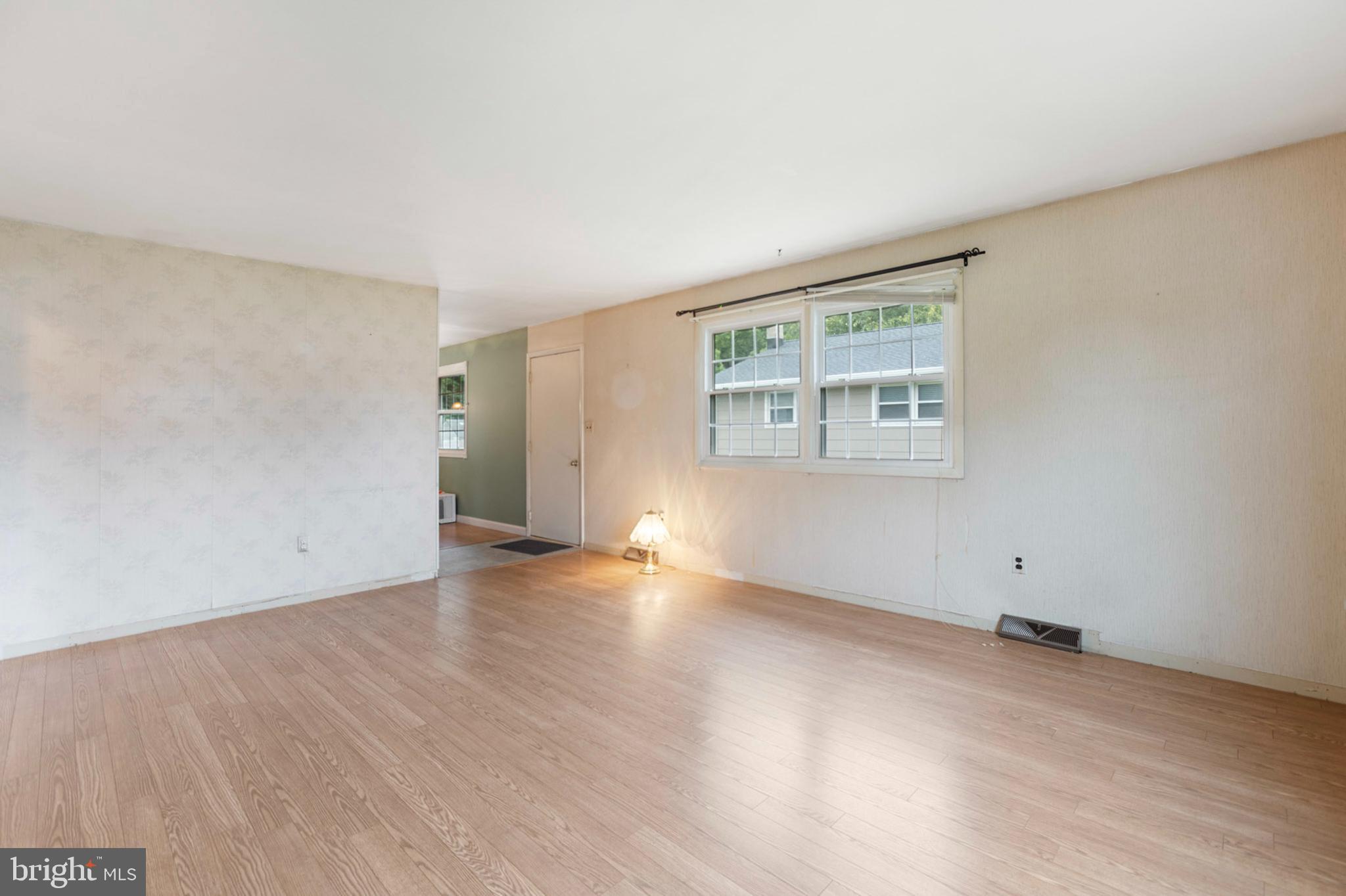 21 JERRYS AVENUE