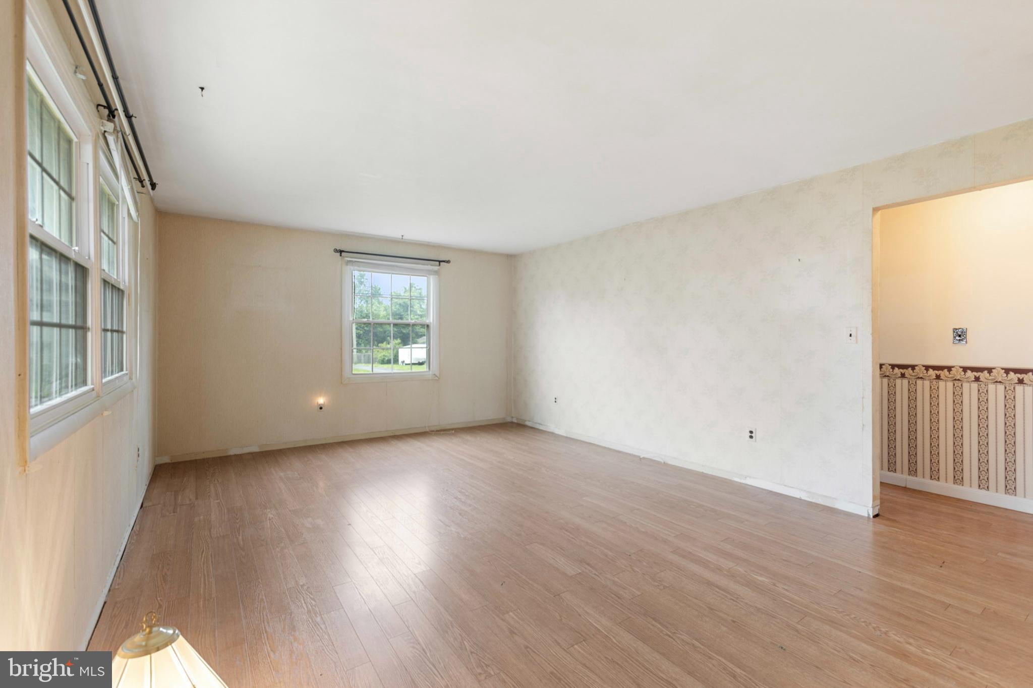 21 JERRYS AVENUE