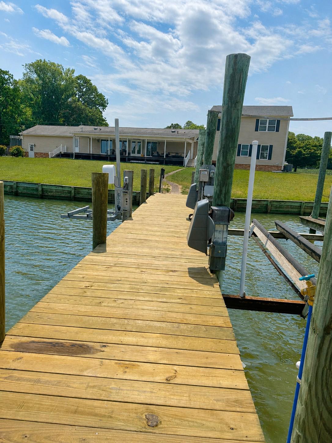415 CLARKE LANE