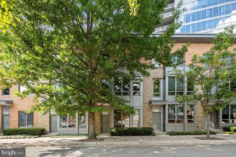 1512 N SCOTT STREET TH-4 ARLINGTON VA 22209