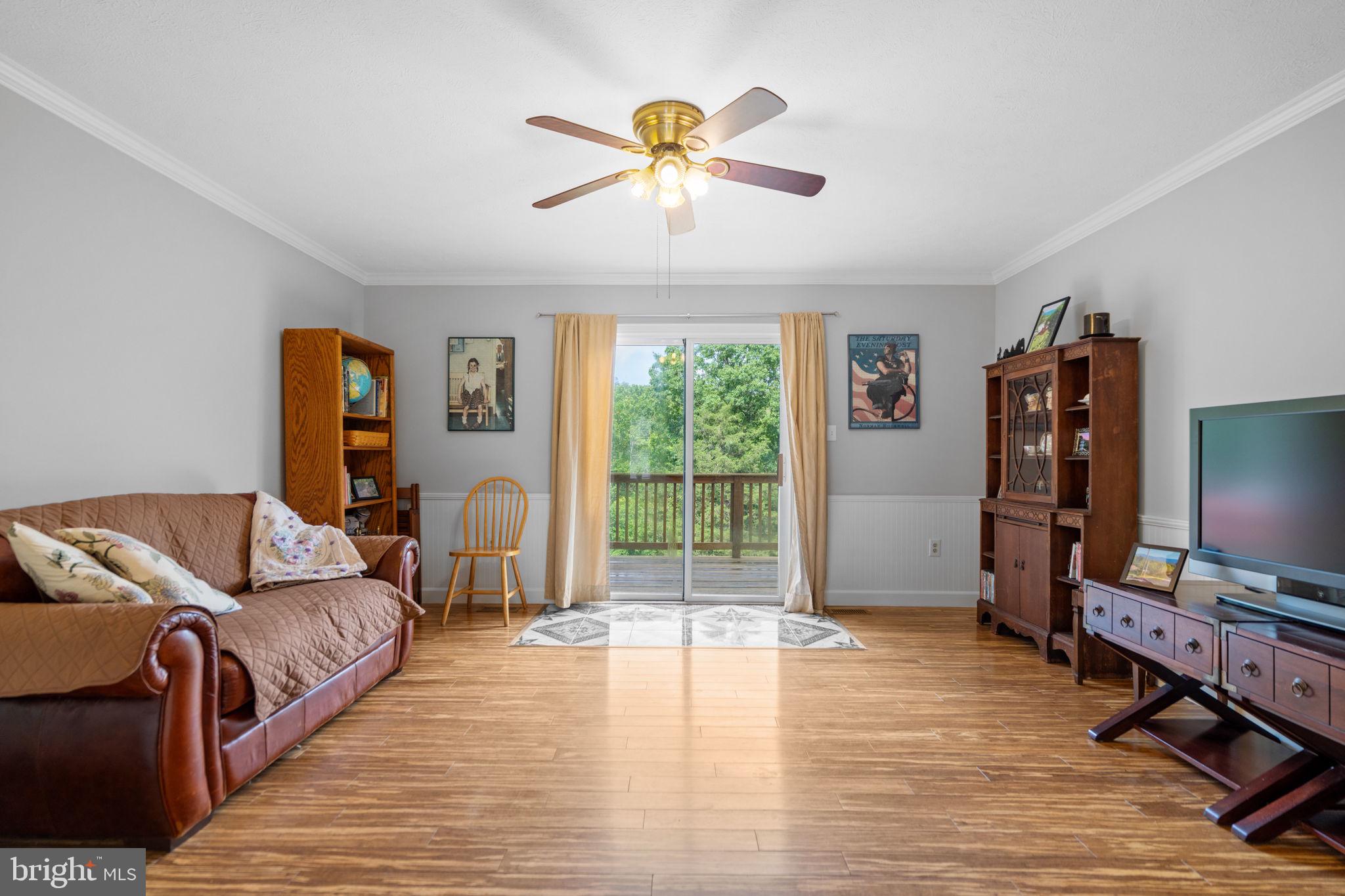 THUNDERBIRD FARM - Residential