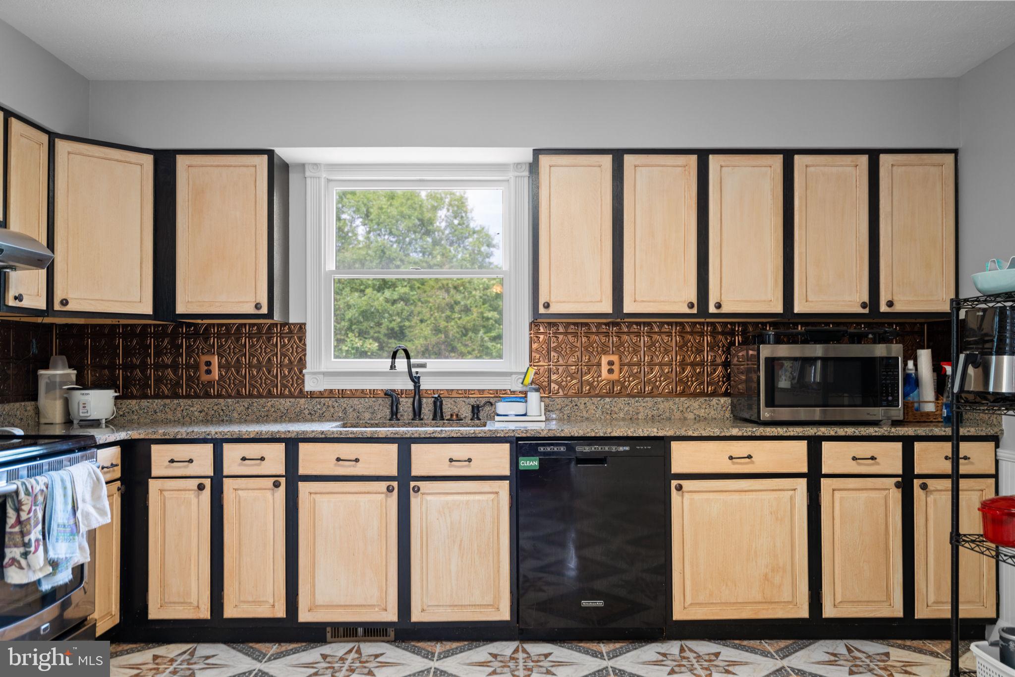 THUNDERBIRD FARM - Residential