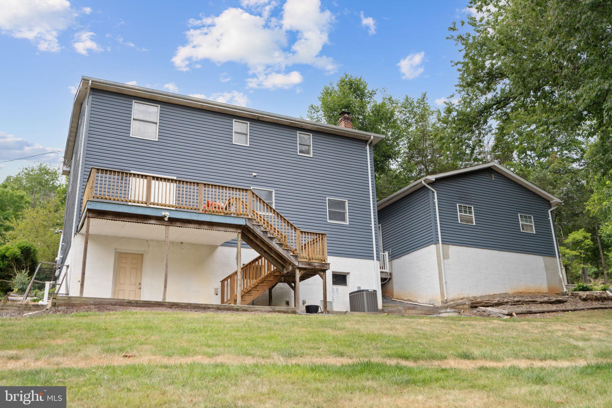 THUNDERBIRD FARM - Residential