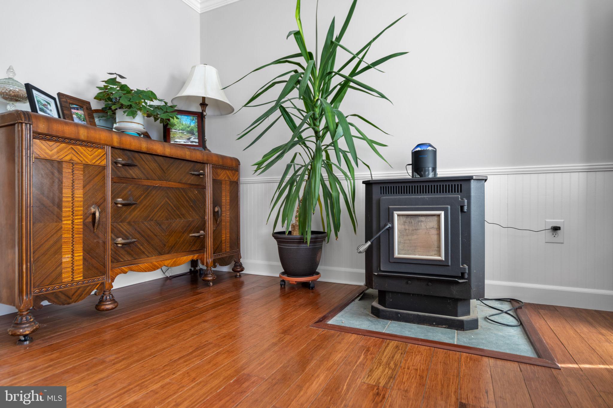 THUNDERBIRD FARM - Residential