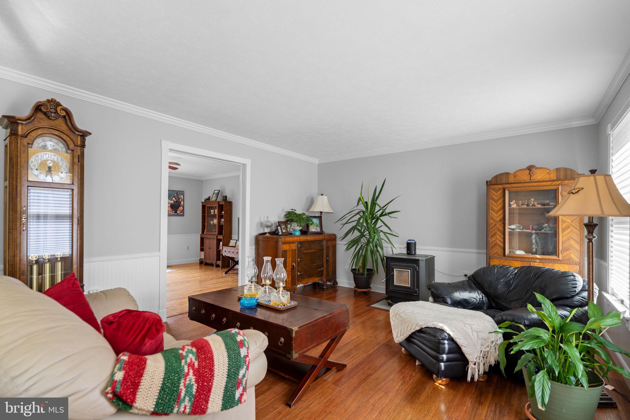 THUNDERBIRD FARM - Residential