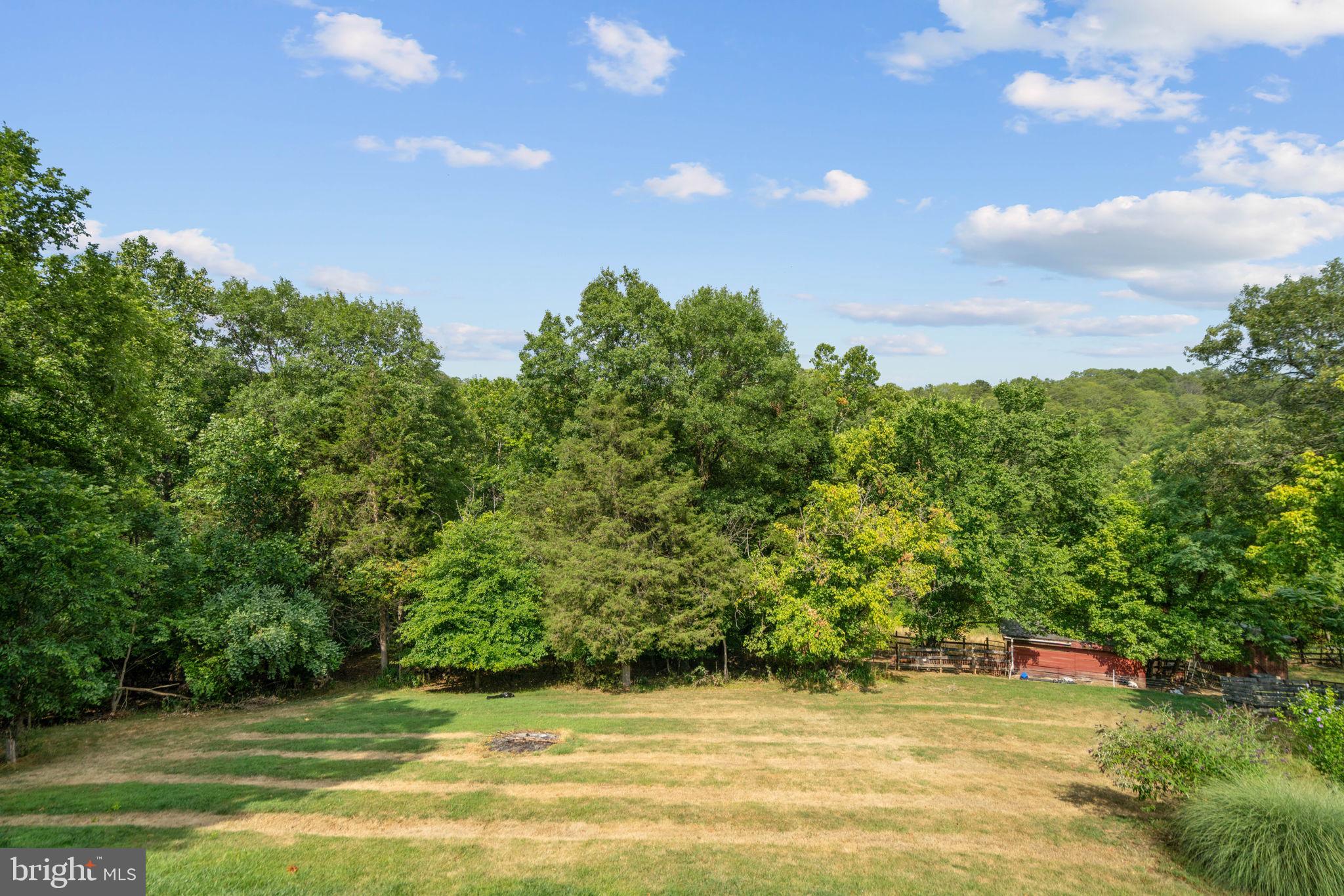 THUNDERBIRD FARM - Residential